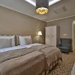 Pod Branou Hotell